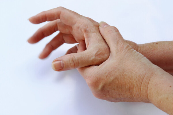 thumb twitching